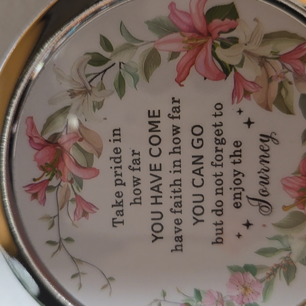 Compact Mirror With Inspirational Message And Floral Design - Picture 2 of 4